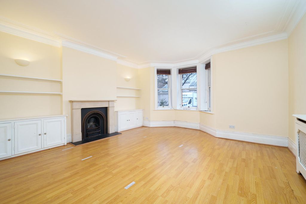 Property photo 2 of 5 Living Room