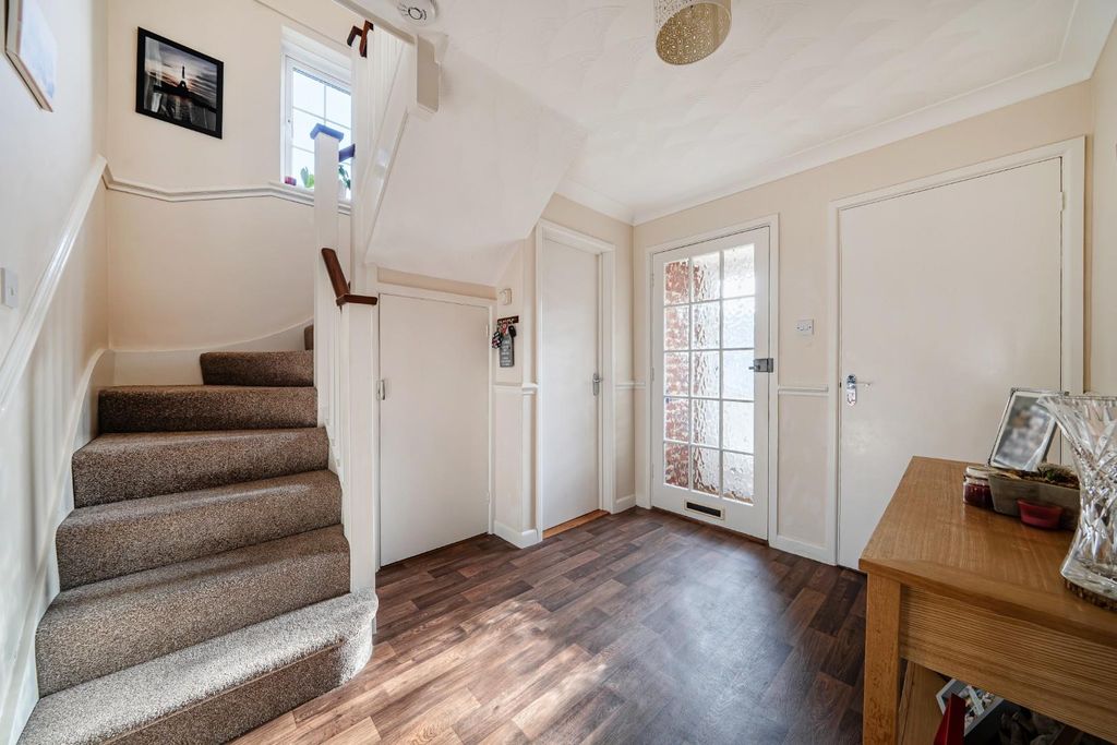 Property photo 3 of 16 1417935-11-699Ed08185226.Jpg