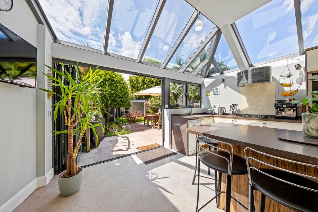 Property photo 3 of 21 Kitchen Breakfast Room