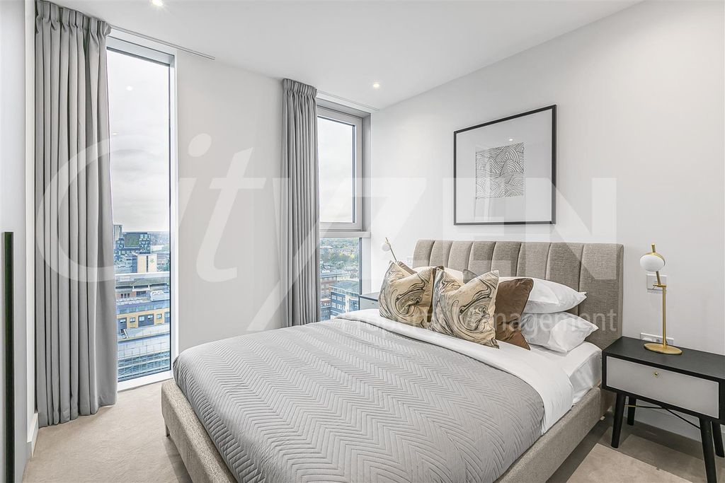 Property photo 3 of 36 Bedroom