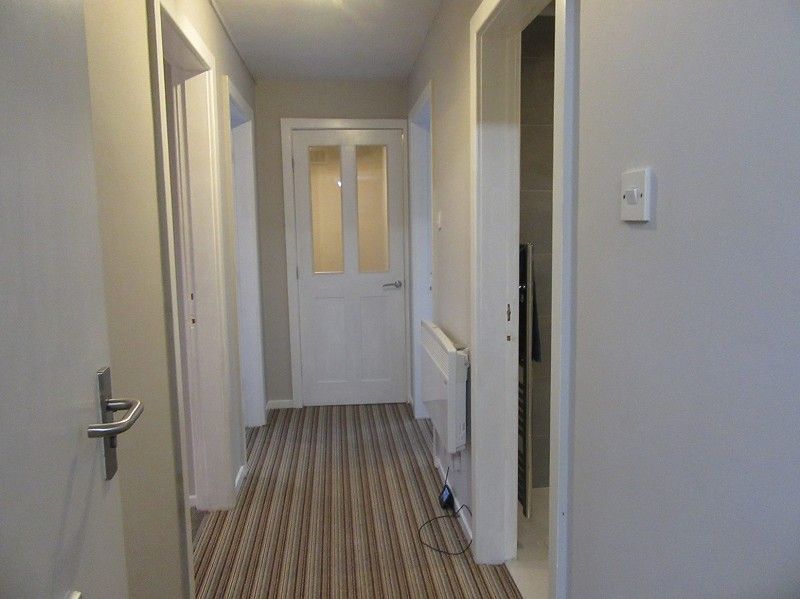 Property photo 2 of 12 Entrance Hall