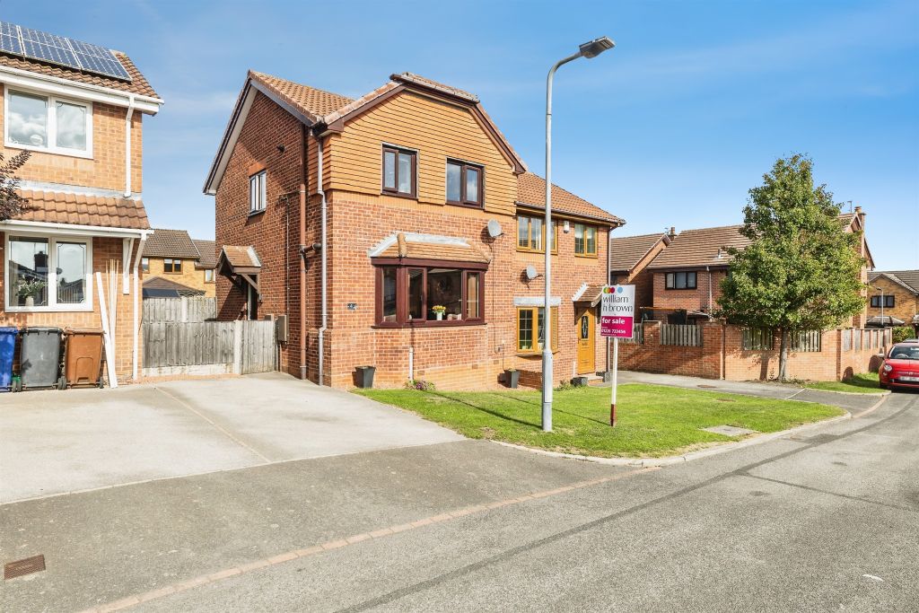 Property photo 1 of 18
