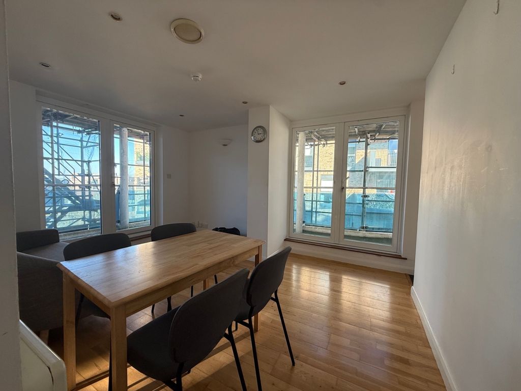 Property photo 2 of 7 Living Room