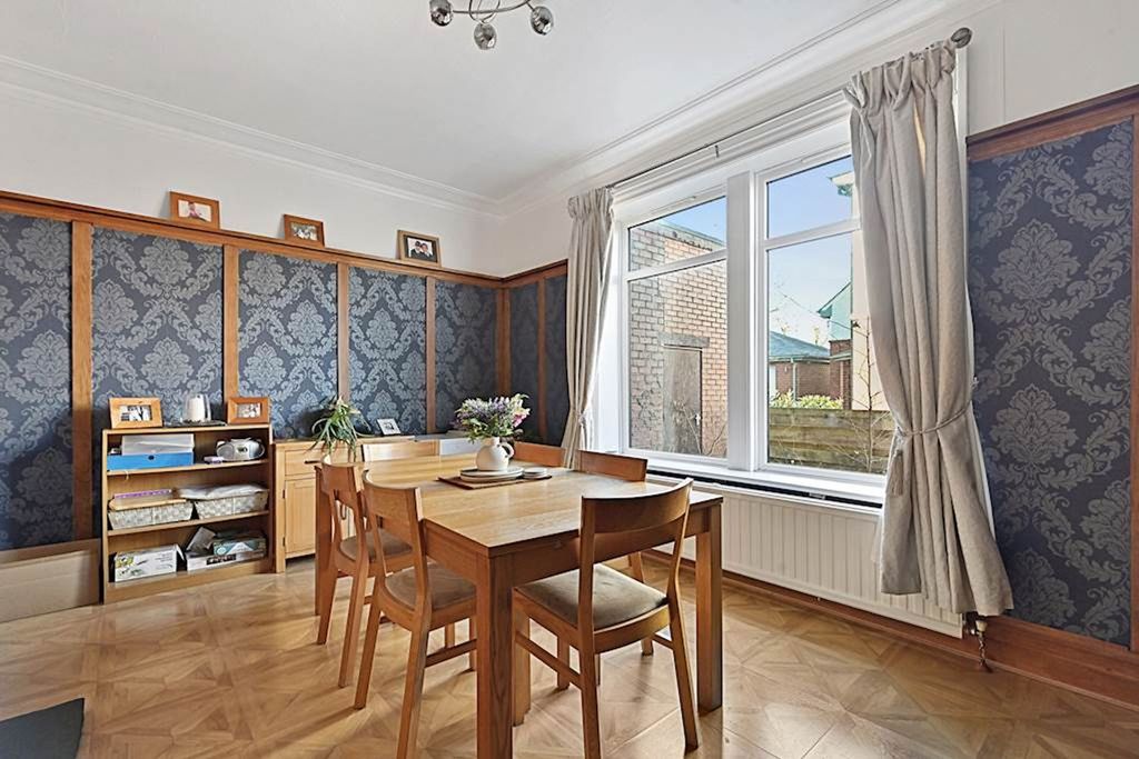 Property photo 3 of 37