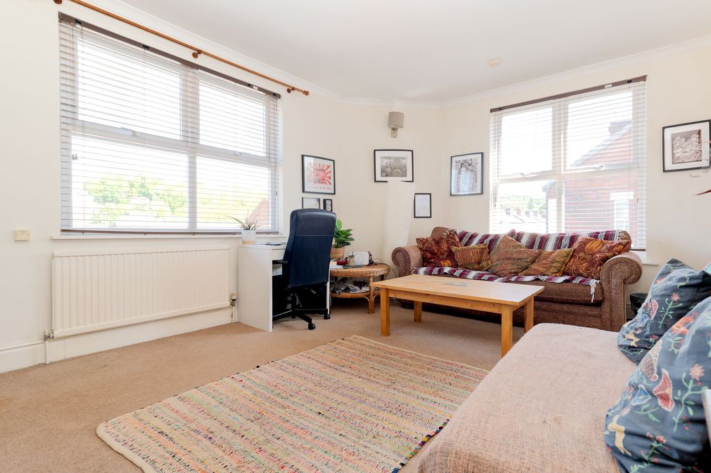 Property photo 2 of 12