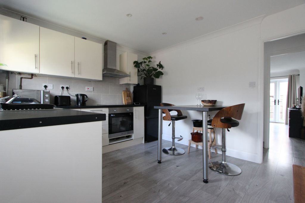 Property photo 2 of 11 Photo 9