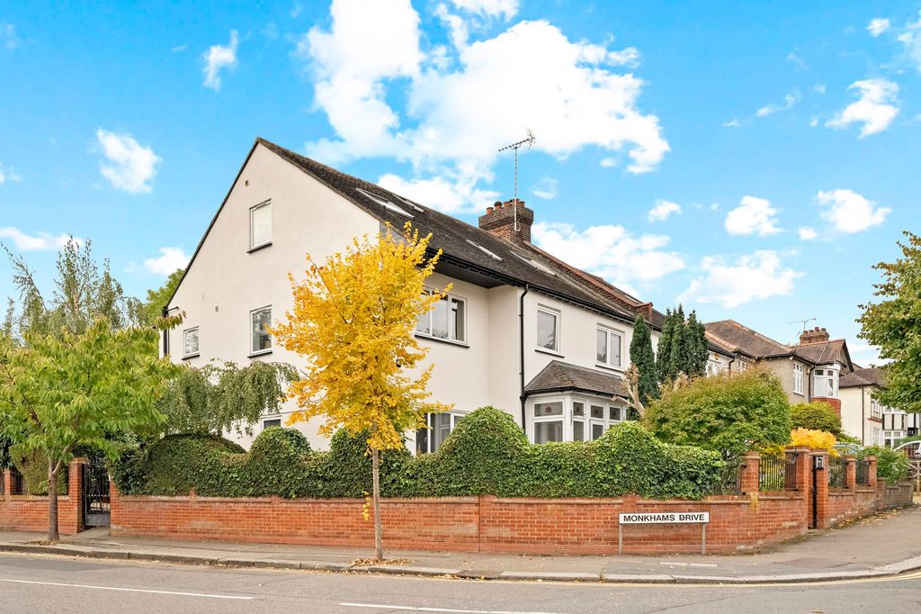 Property photo 1 of 49