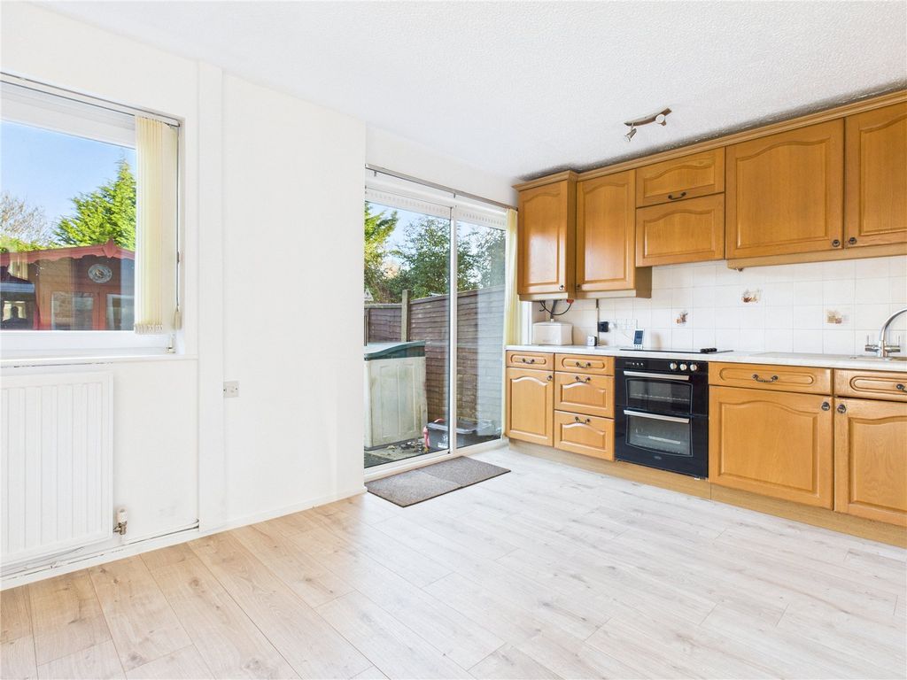 Property photo 2 of 20 Picture No. 32