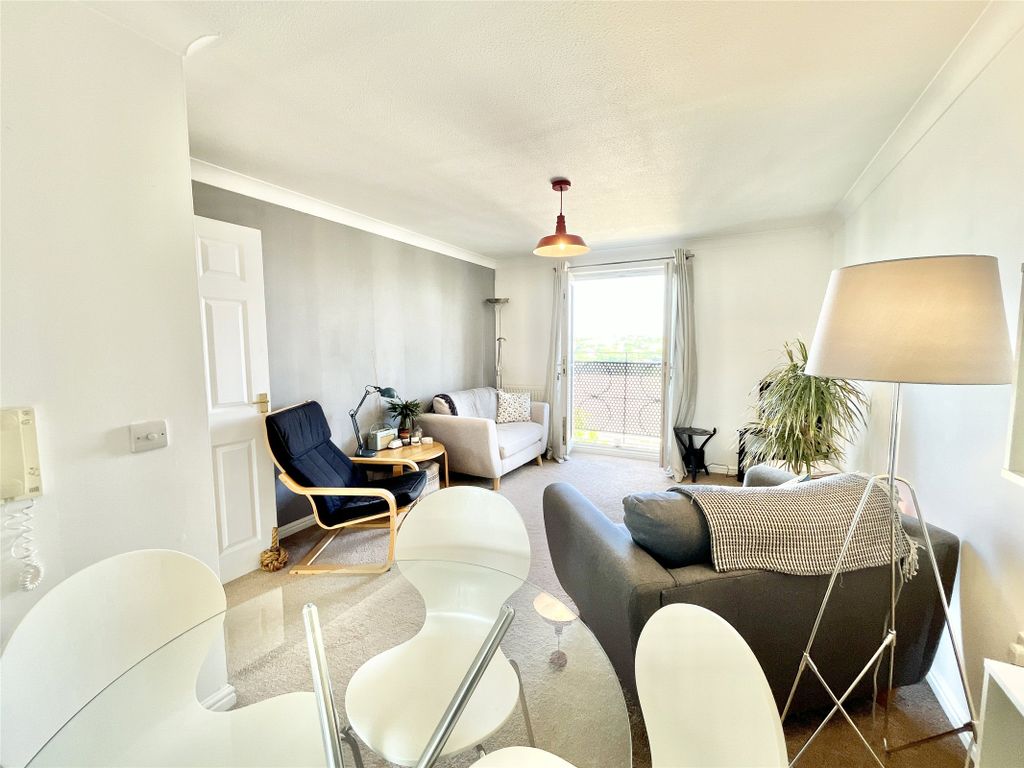 Property photo 1 of 22 Lounge/Diner