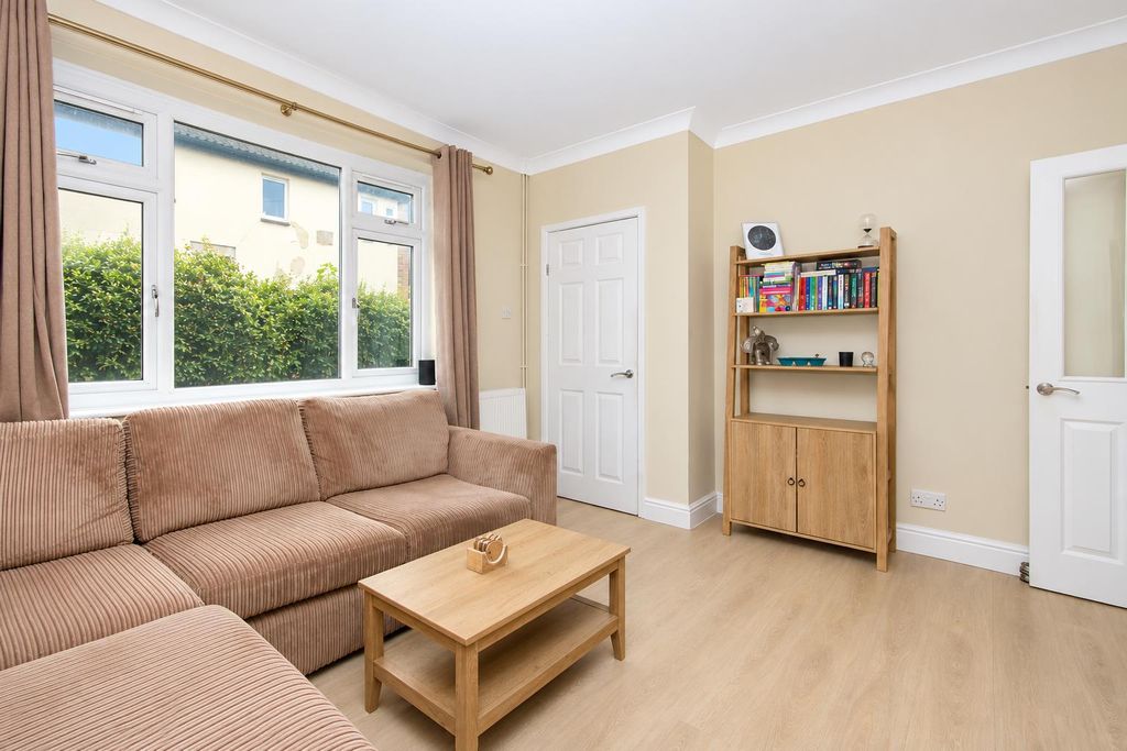 Property photo 3 of 16 1 (9).Png