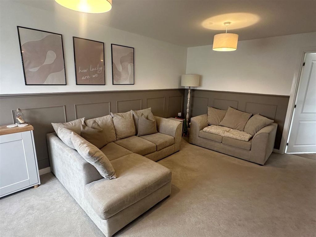 Property photo 3 of 14 11.Jpg