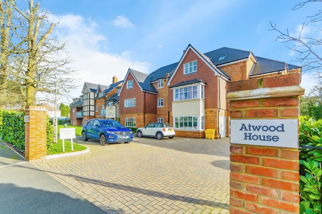 Property photo 1 of 17 Front View