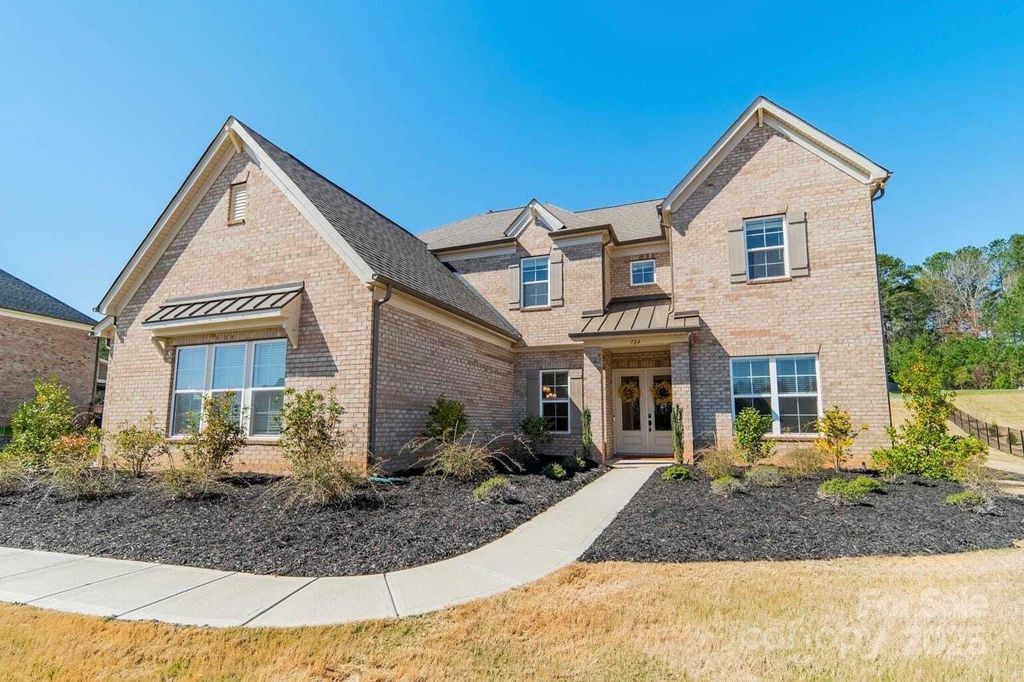 Property photo 1 of 47