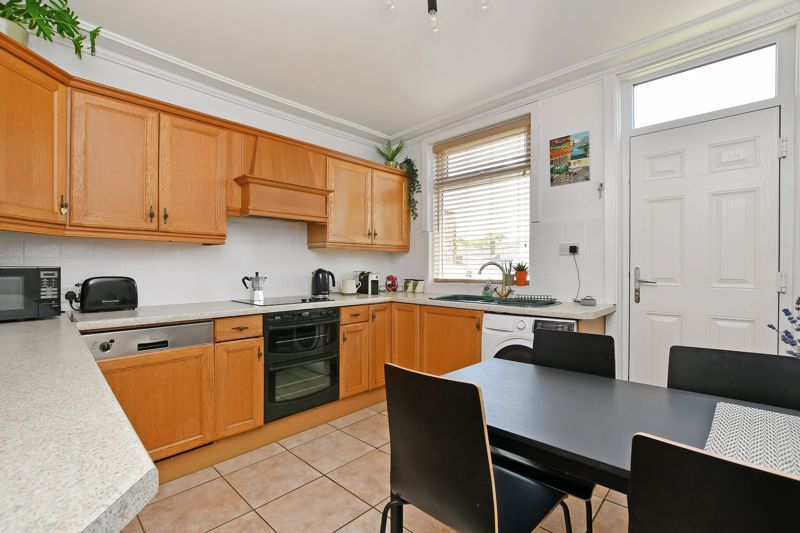 Property photo 3 of 26 Kitchen