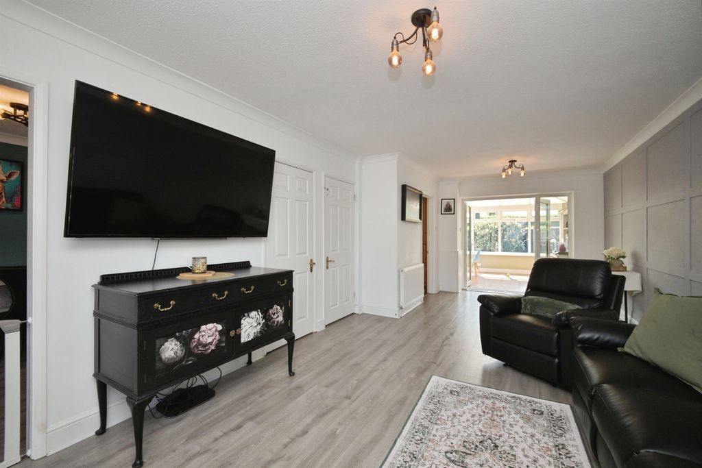 Property photo 3 of 22