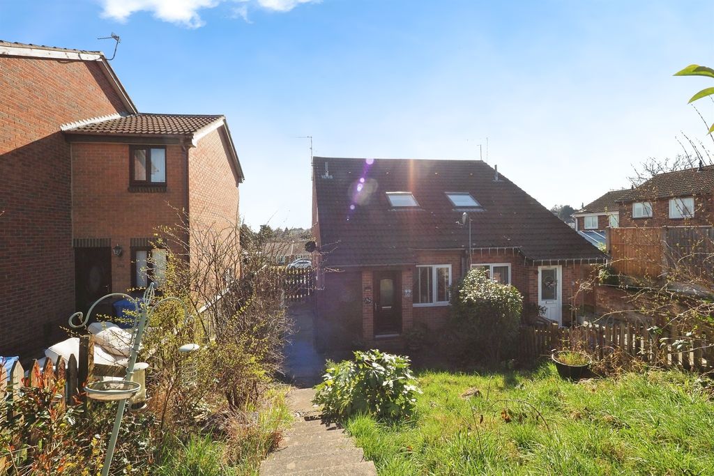 Property photo 2 of 17