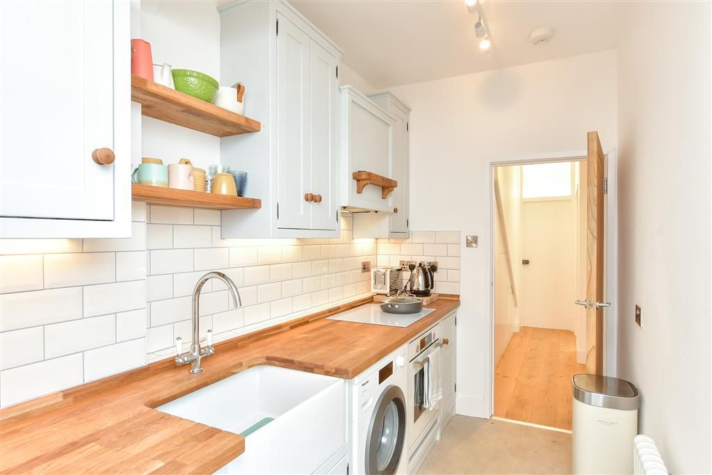 Property photo 2 of 12 Kitchen