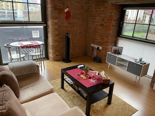 Property photo 2 of 6