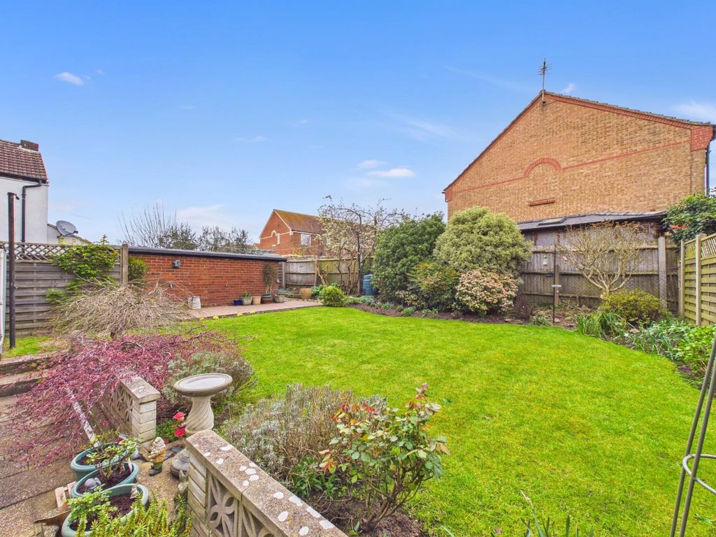 Property photo 2 of 21 Cam05010G0-Pr0063-Still032.Jpg