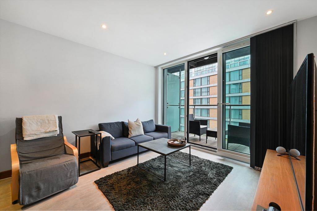 Property photo 2 of 12 Image