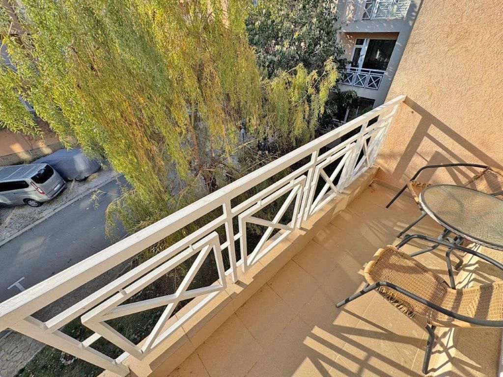 Property photo 2 of 23