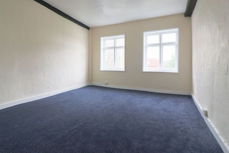 Property photo 3 of 6 Photo 5