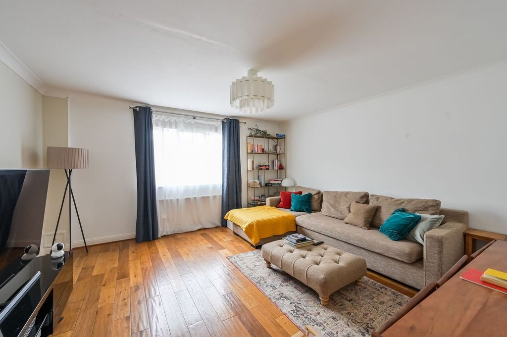 Property photo 2 of 13
