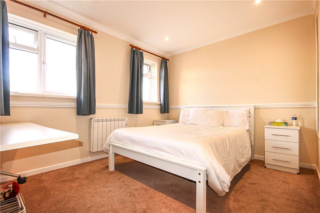 Property photo 2 of 12 Bedroom