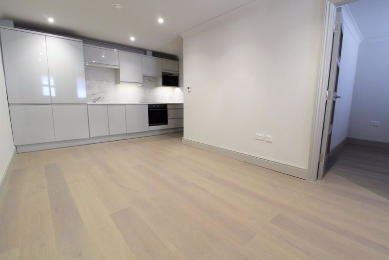 Property photo 2 of 8 Photo 6