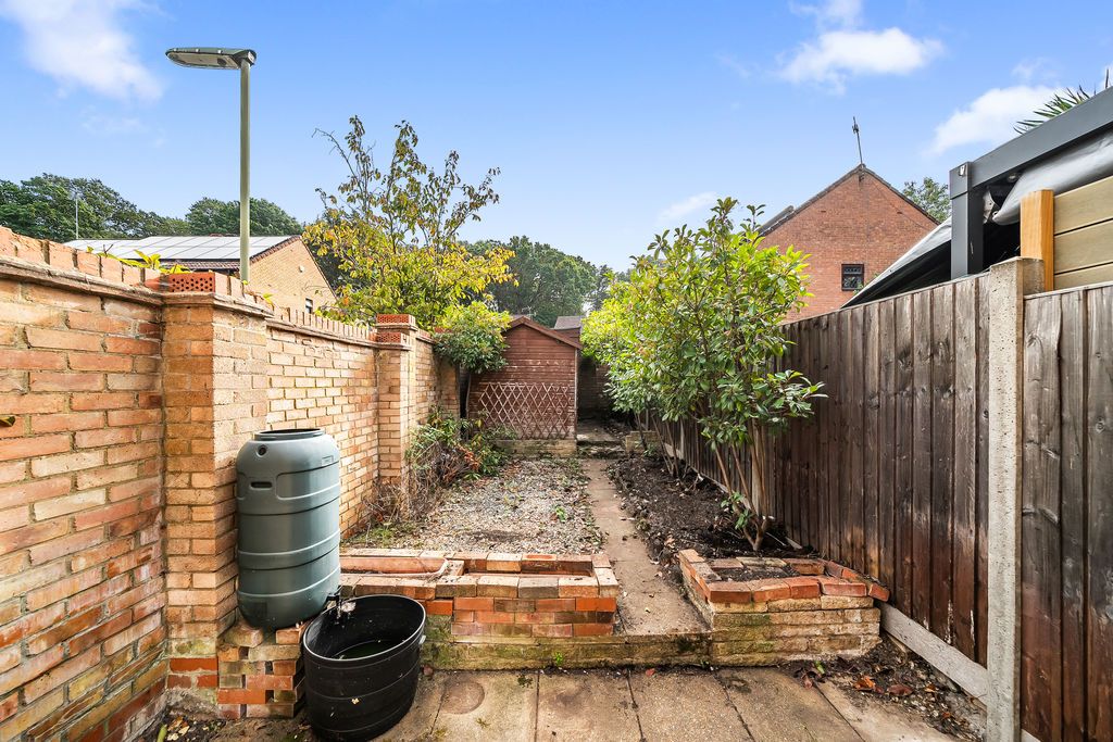 Property photo 2 of 11 Photo 14