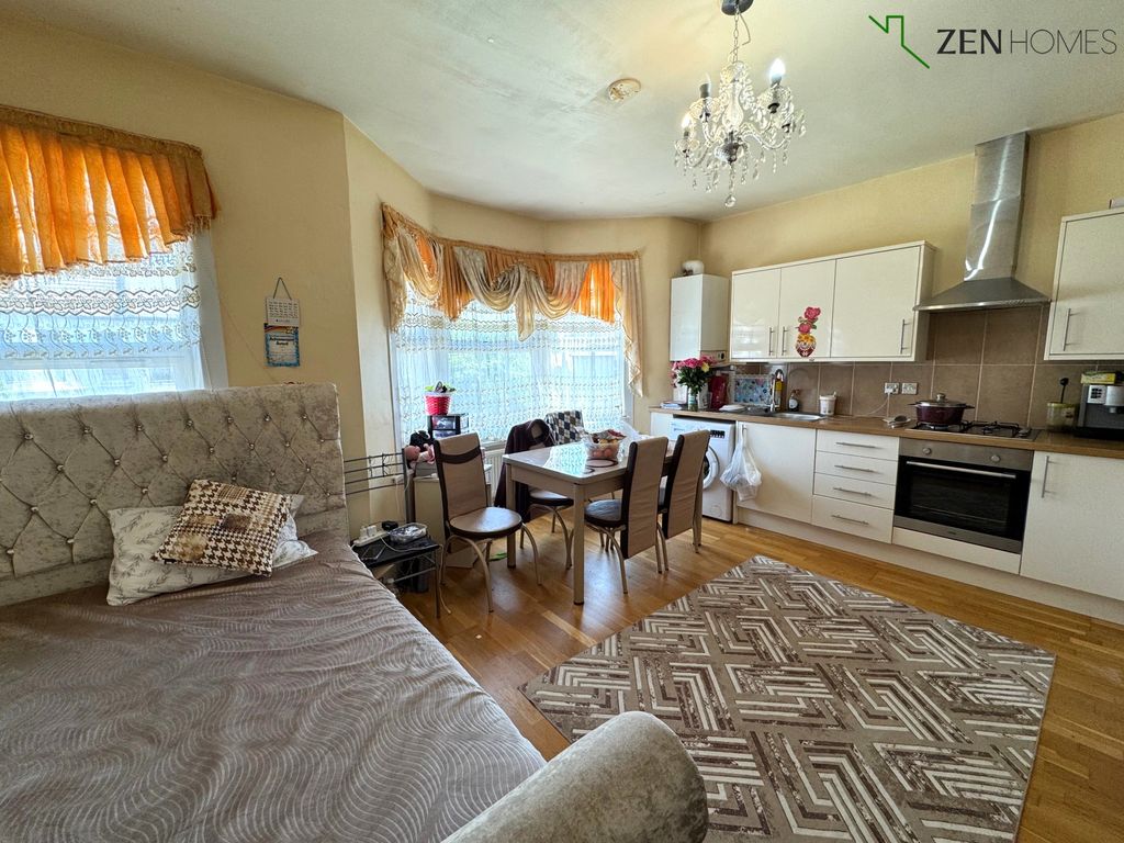 Property photo 2 of 11