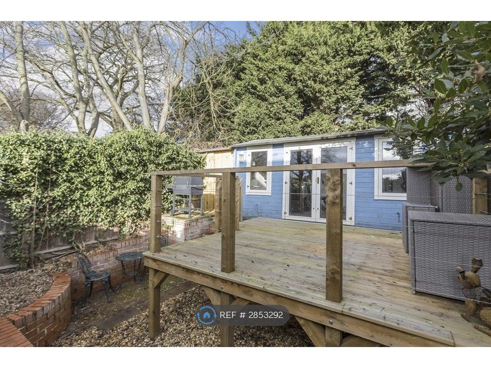 Property photo 2 of 35