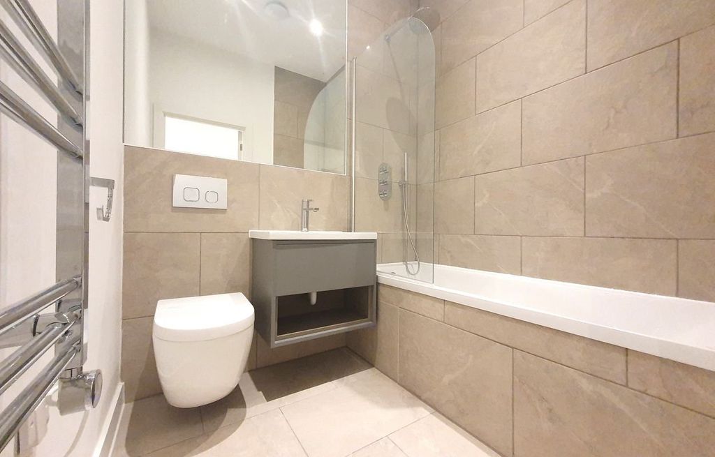 Property photo 3 of 7 Picture 3