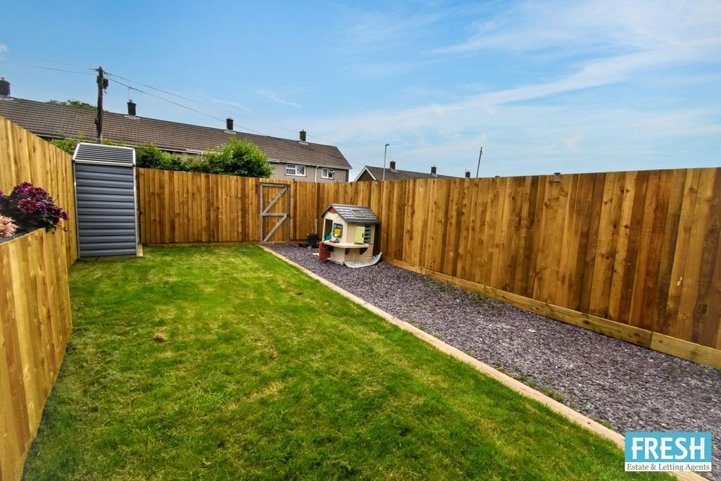 Property photo 3 of 32