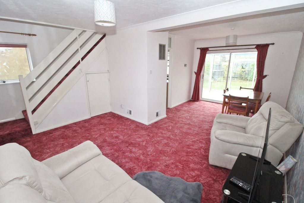 Property photo 3 of 11 4657945