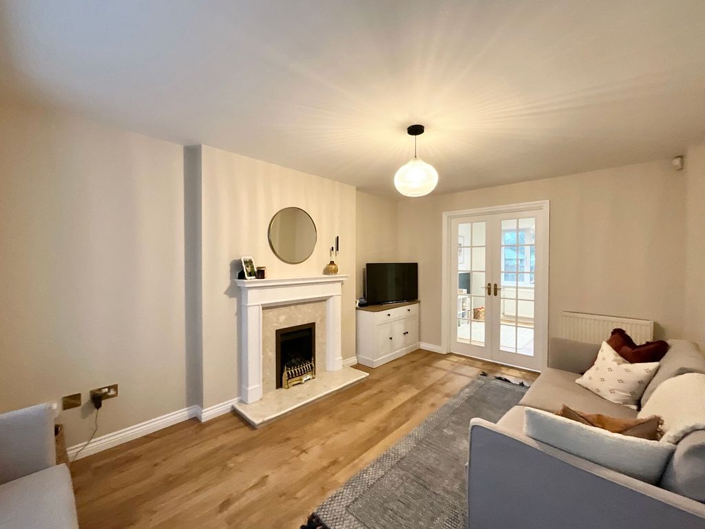 Property photo 3 of 33