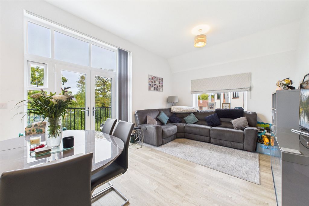 Property photo 2 of 8 Picture No. 06