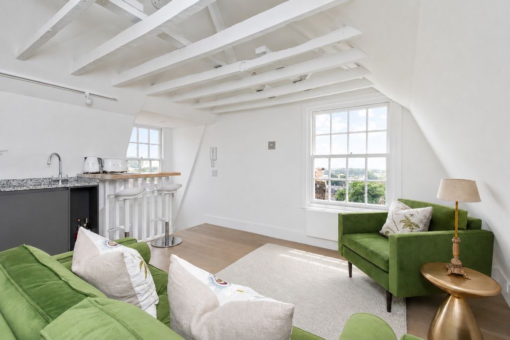 Property photo 2 of 17 5174083