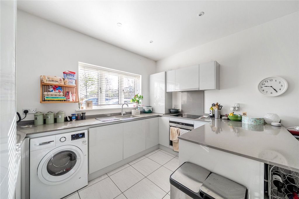 Property photo 2 of 18 Kitchen
