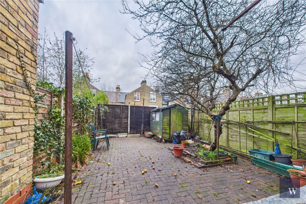 Property photo 3 of 14 Picture No. 16