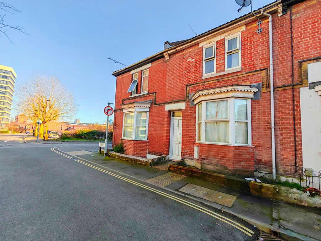 Property photo 1 of 10 Cover