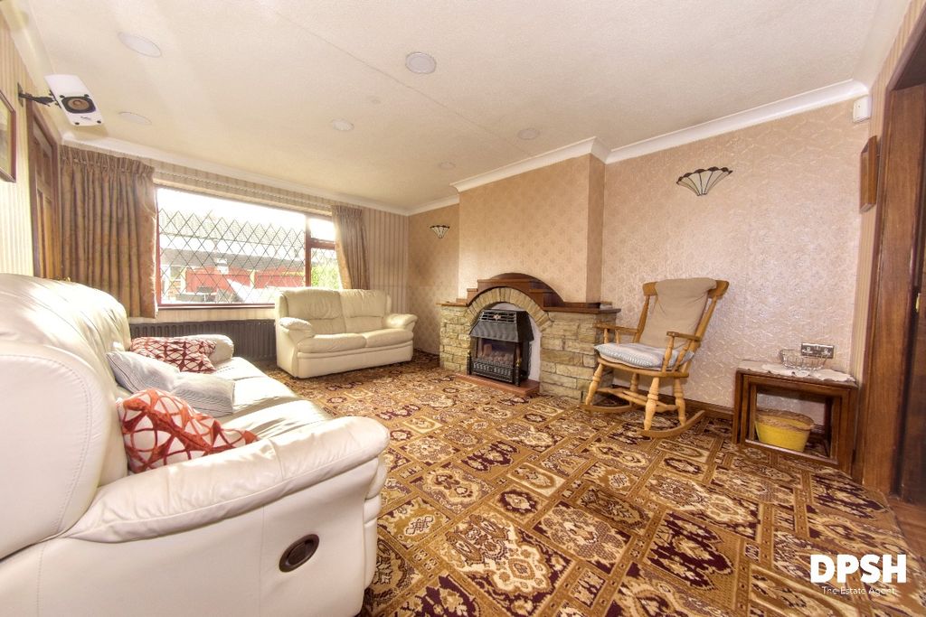 Property photo 3 of 26