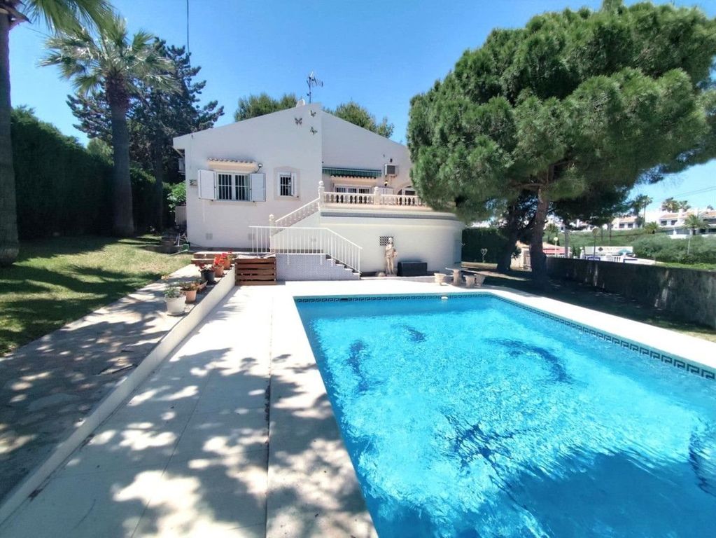 Property photo 1 of 44