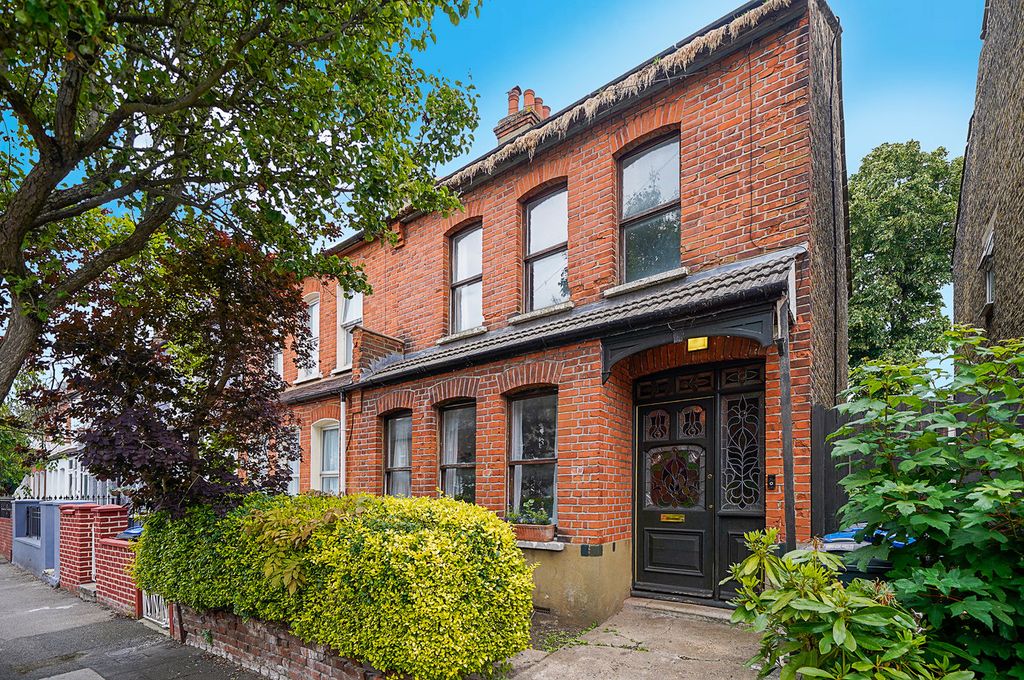 Property photo 1 of 12