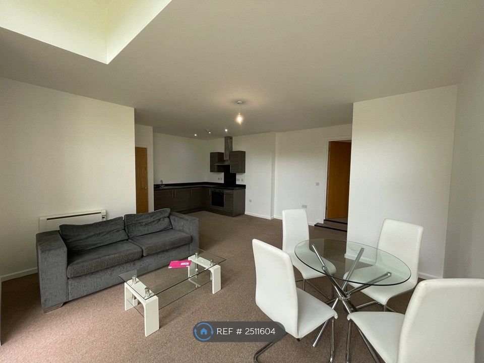 Property photo 2 of 9