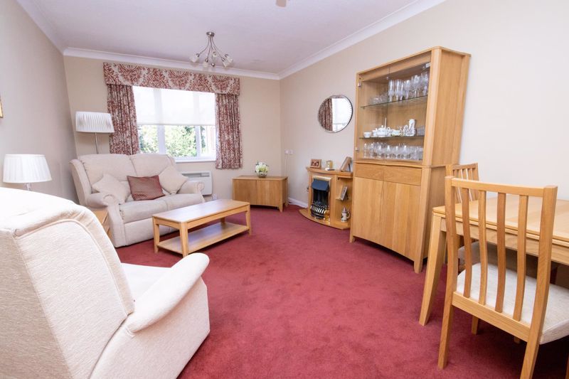 Property photo 2 of 9 Photo 8