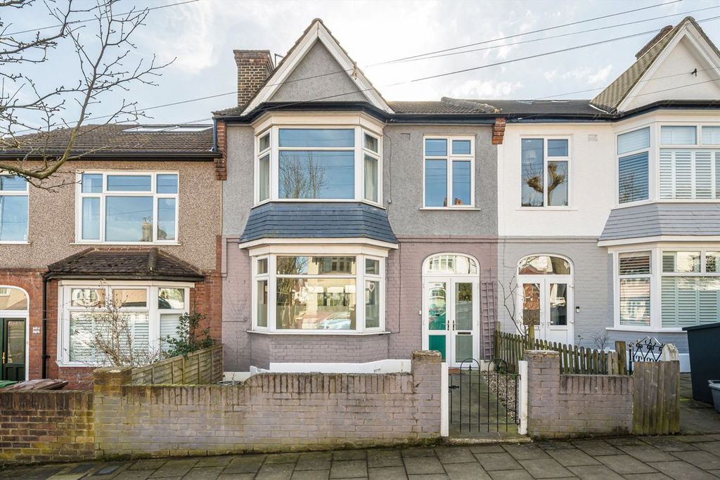 Property photo 1 of 12