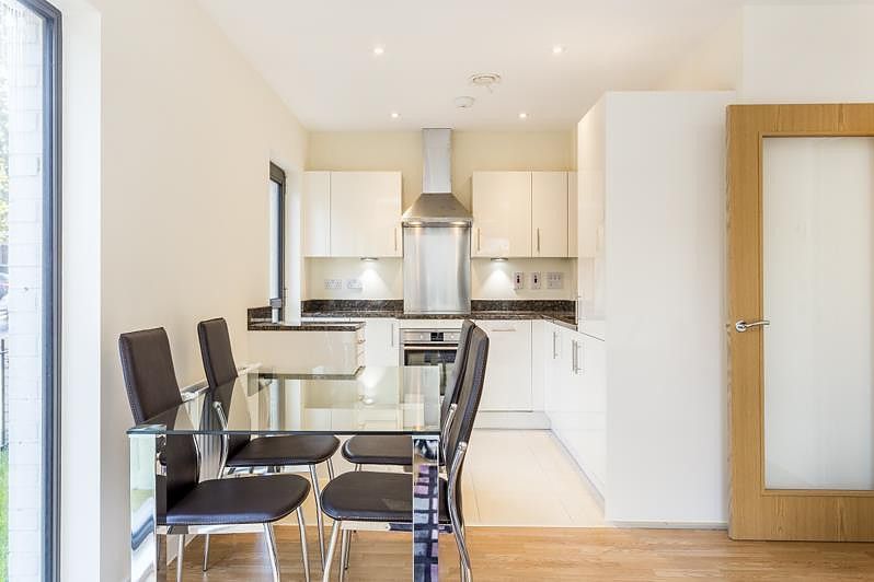 Property photo 3 of 11 Kitchen