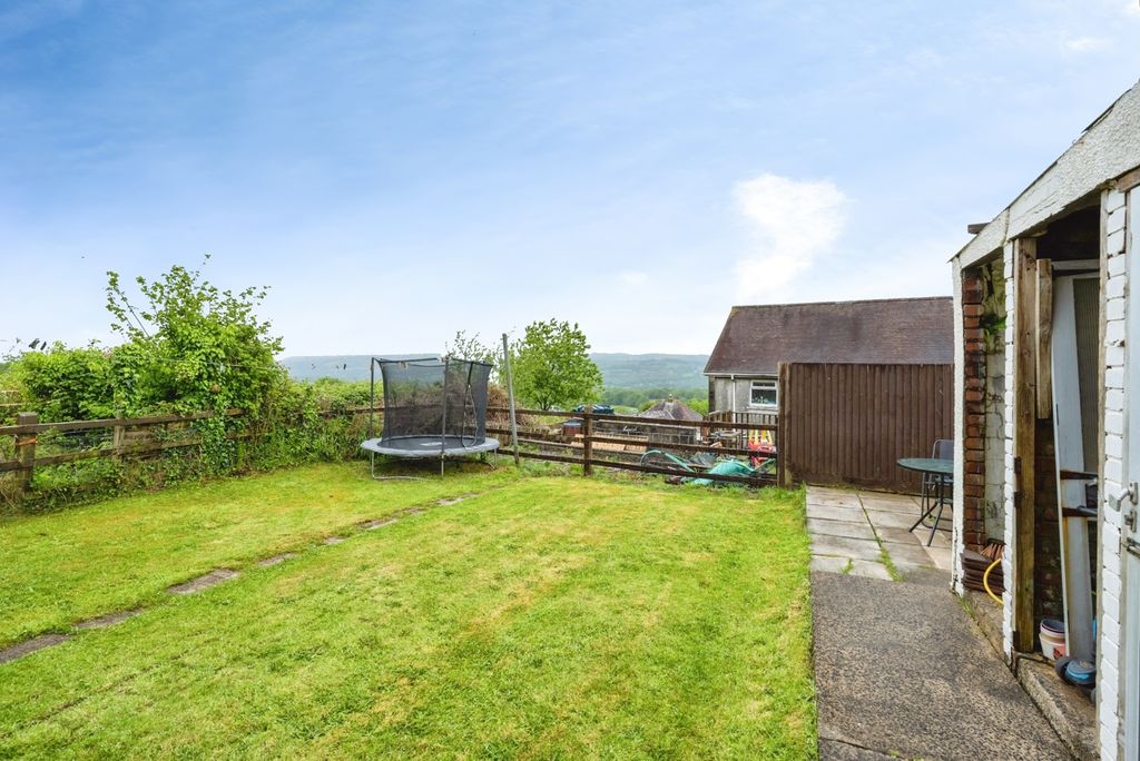 Property photo 3 of 18 Pbox-Img.Jpg