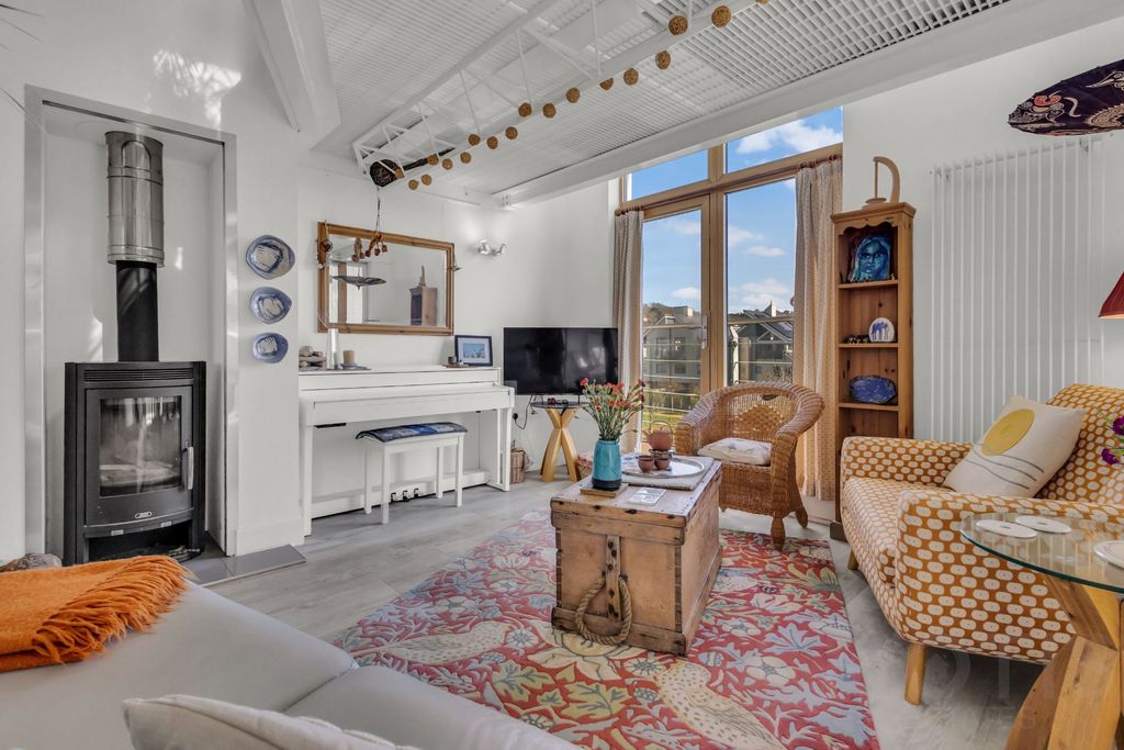 Property photo 2 of 21 Photo 9